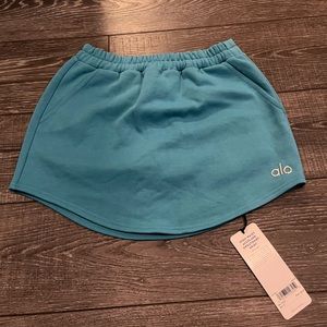 ALO high waist accolade sweatshirt skirt